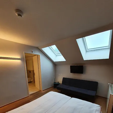 Hotel Managed By Baren Am Bundesplatz *